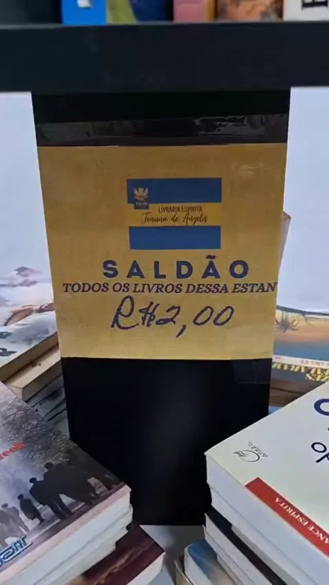 📚💰 Uma ótima opção de abastecer a sua biblioteca pessoal e, quem sabe, até presentear: saldão de livros usados em bom estado por apenas R$ 2,00. Títulos variados! 📍Em frente a sala da livraria no casarão do Lar São Domingos!